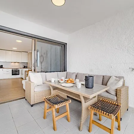 Stunning Cliffs And Ocean View In Gigantes * 아칸티라도